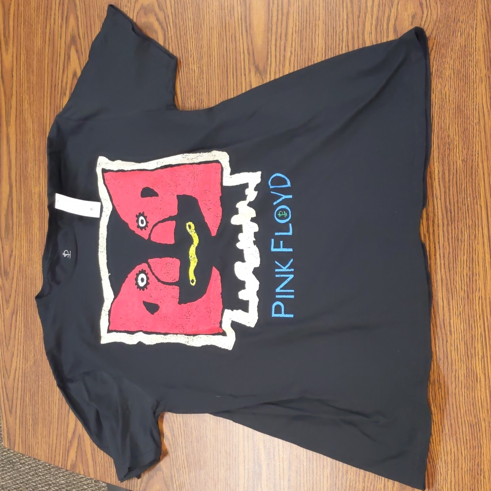 ⭐ Pink Floyd vintage Rock and Roll band T-shirt size Large